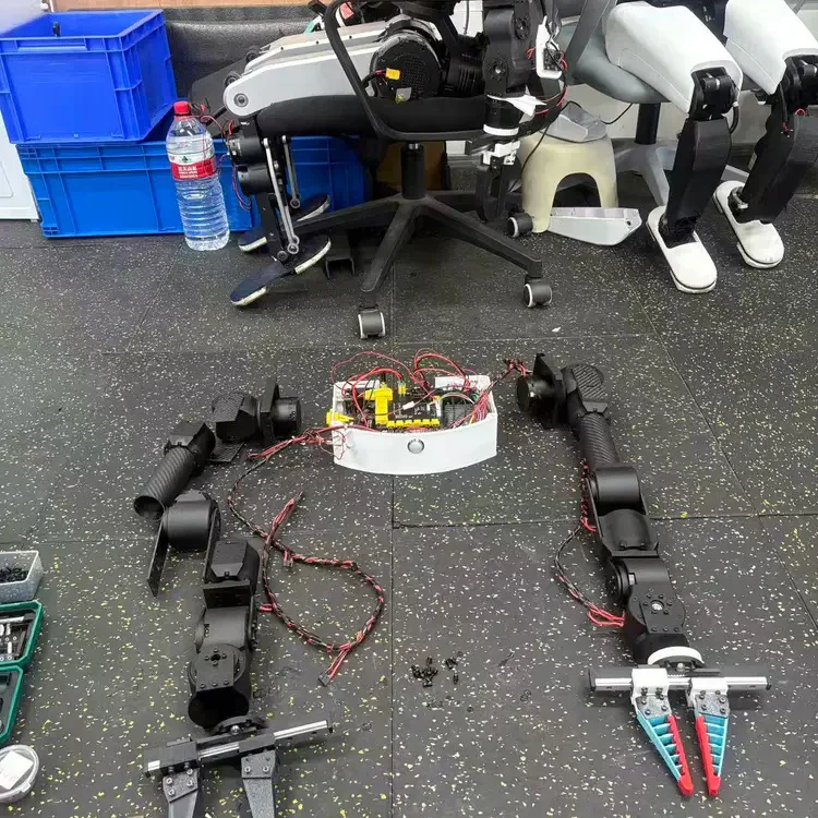 Robotic arms hero image